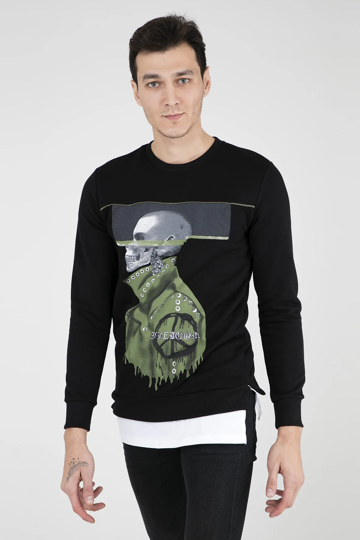 

BREEZY MALE SWEAT 181931