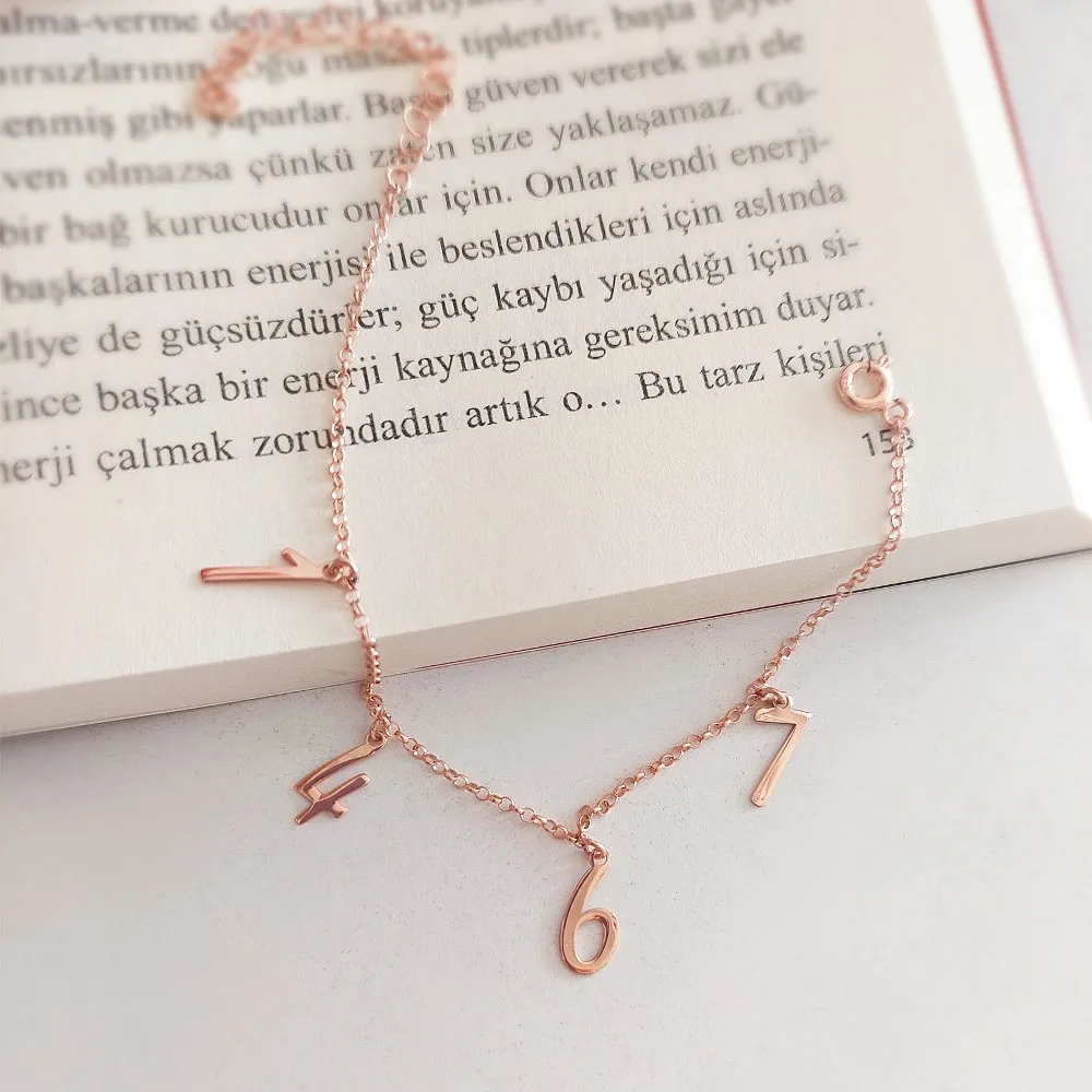 

Vaoov 925 Sterling Silver Four Figure Chain Bracelet