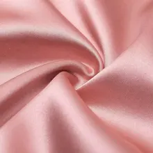 Vestido ajustado de fiesta con espalda al aire, vestido de mujer que estiliza la figura, corto, con tirantes muy finos y escote abierto