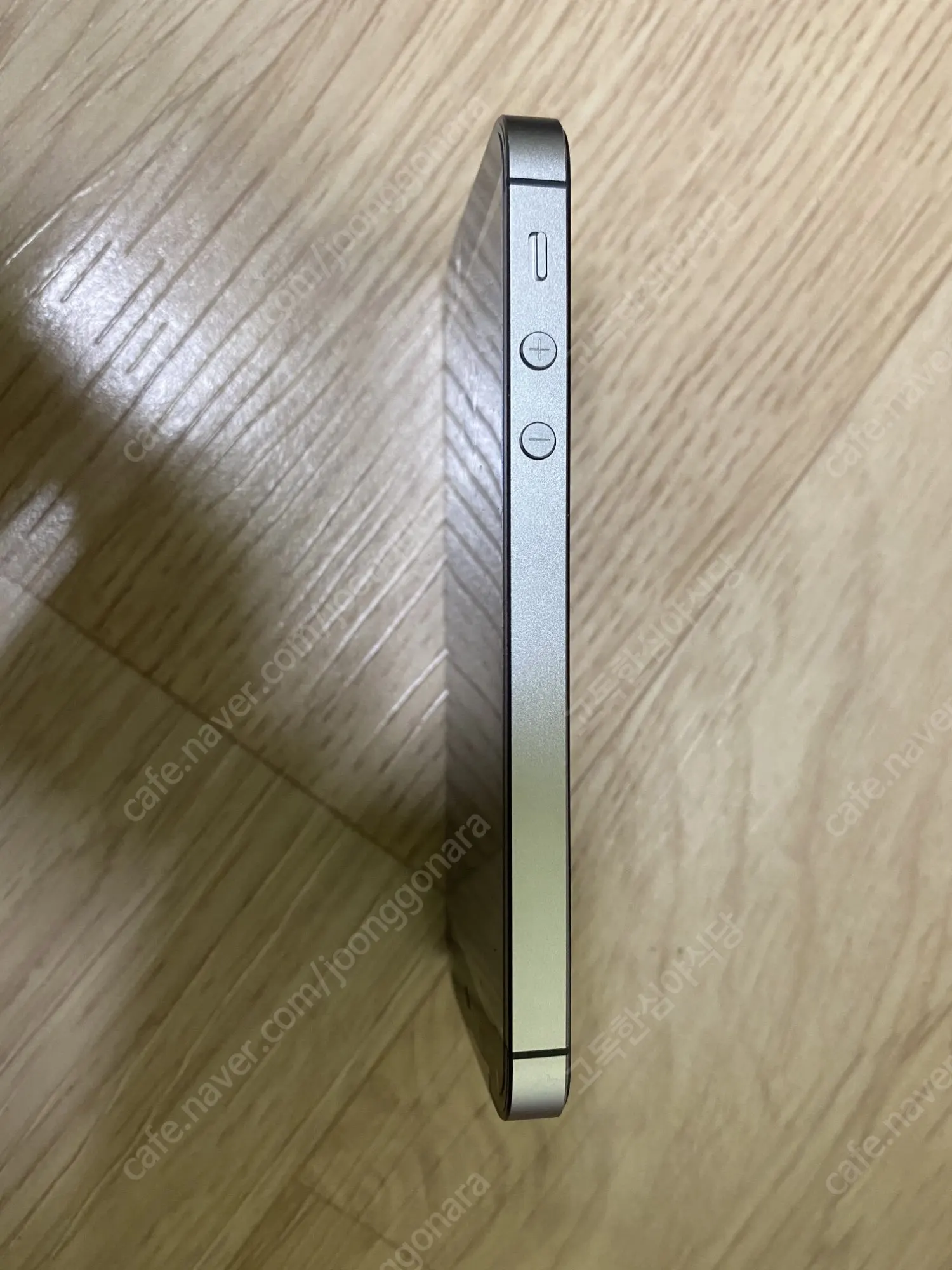 Original Unlocked Apple Iphone Se 4g Lte Smartphone 2gb Ram 16 64gb Rom Touch Id Mobile Phone Mobile Phones Aliexpress