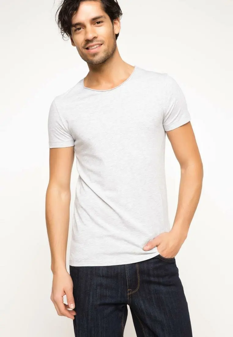 

DeFacto Summer Men Color Cotton Top Tees Casual Short Sleeve Male Fit O-Neck T-Shirt 5 Colors Available-G5720AZ18SM-G5720AZ18SM