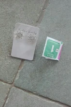 Pendientes de cristal con escamas de nieve para mujer, aretes de tuerca con férula para mujer, pendientes y joyas para boda al por mayor