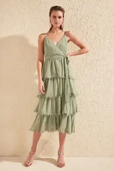

Trendyol Arched Fabric Özelllikli Dress TPRSS20EL0329
