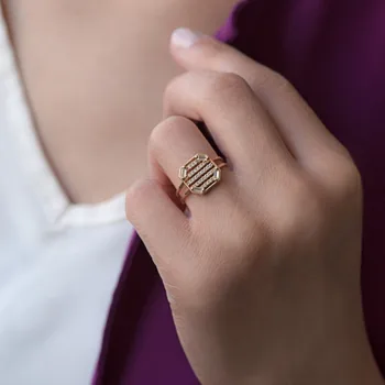 

Gold Fancy Ring 05-150-4YZ2324