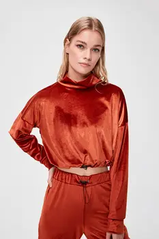 

Trendyol Velvet Knitted Blouse TWOAW20BZ0914