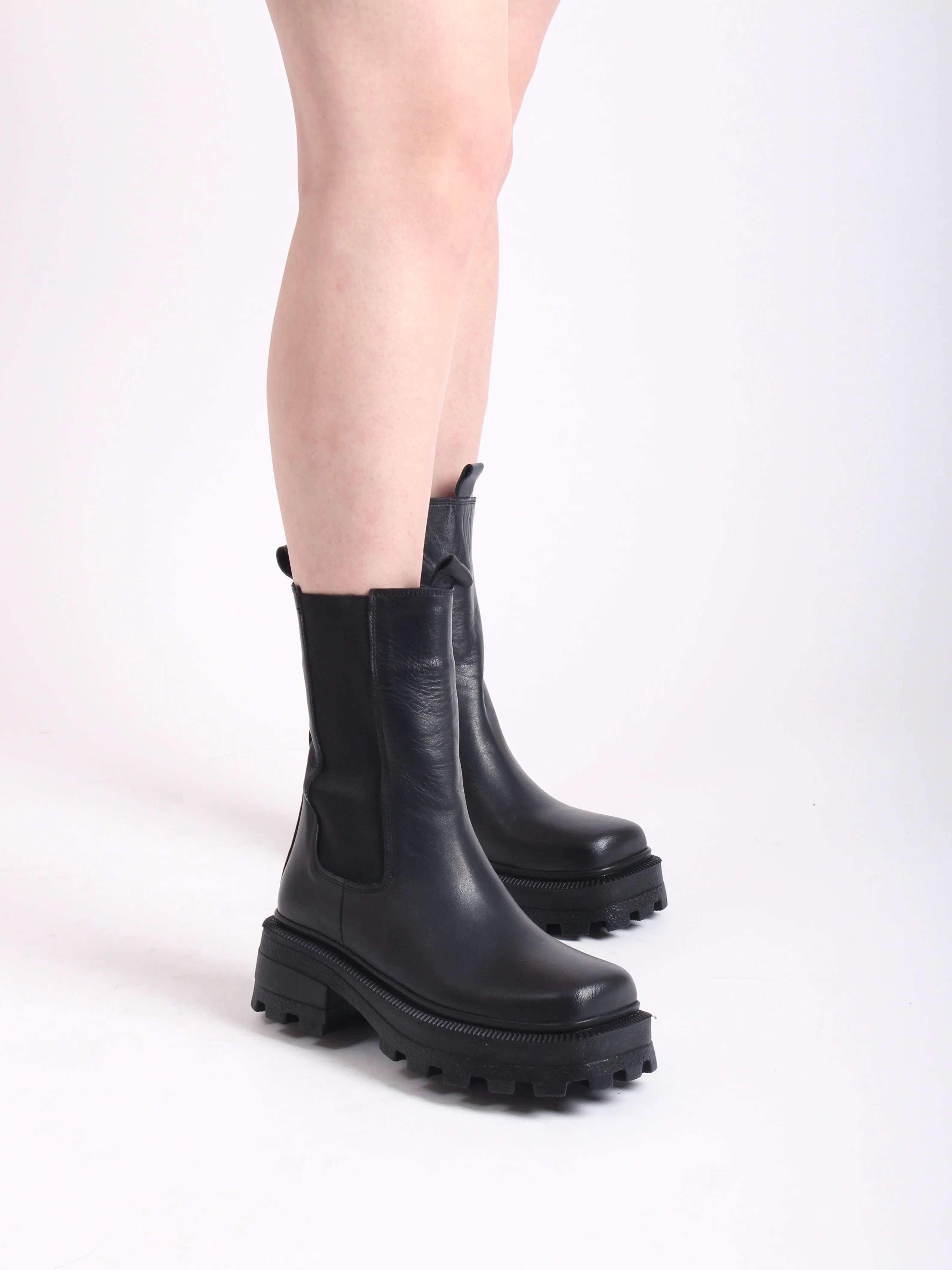 Women's boots wheel of slip resistant rubber sole 2022 winter season