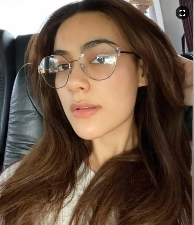 

eoome New Design Women Elegant Butterfly Shape Stainelss metal Optical Frames Luxury Rose Gold Make Myopia glasses With case