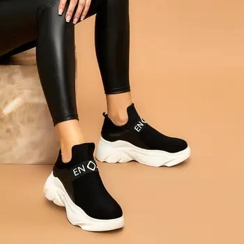 

FLO KALLEN Black Women Thick Soled Boots BUTIGO