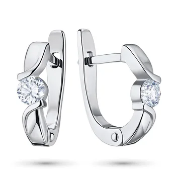 

Earrings in white gold with diamonds
