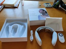 Masajeador de Cuello SKG 4098 Blanco Controlador Remoto Estructura de Anillo Inteligente Masajeador para Incomodidad de Cuello Masaje de Pulso Eléctrico Larga Duración de Bateria Calentamiento