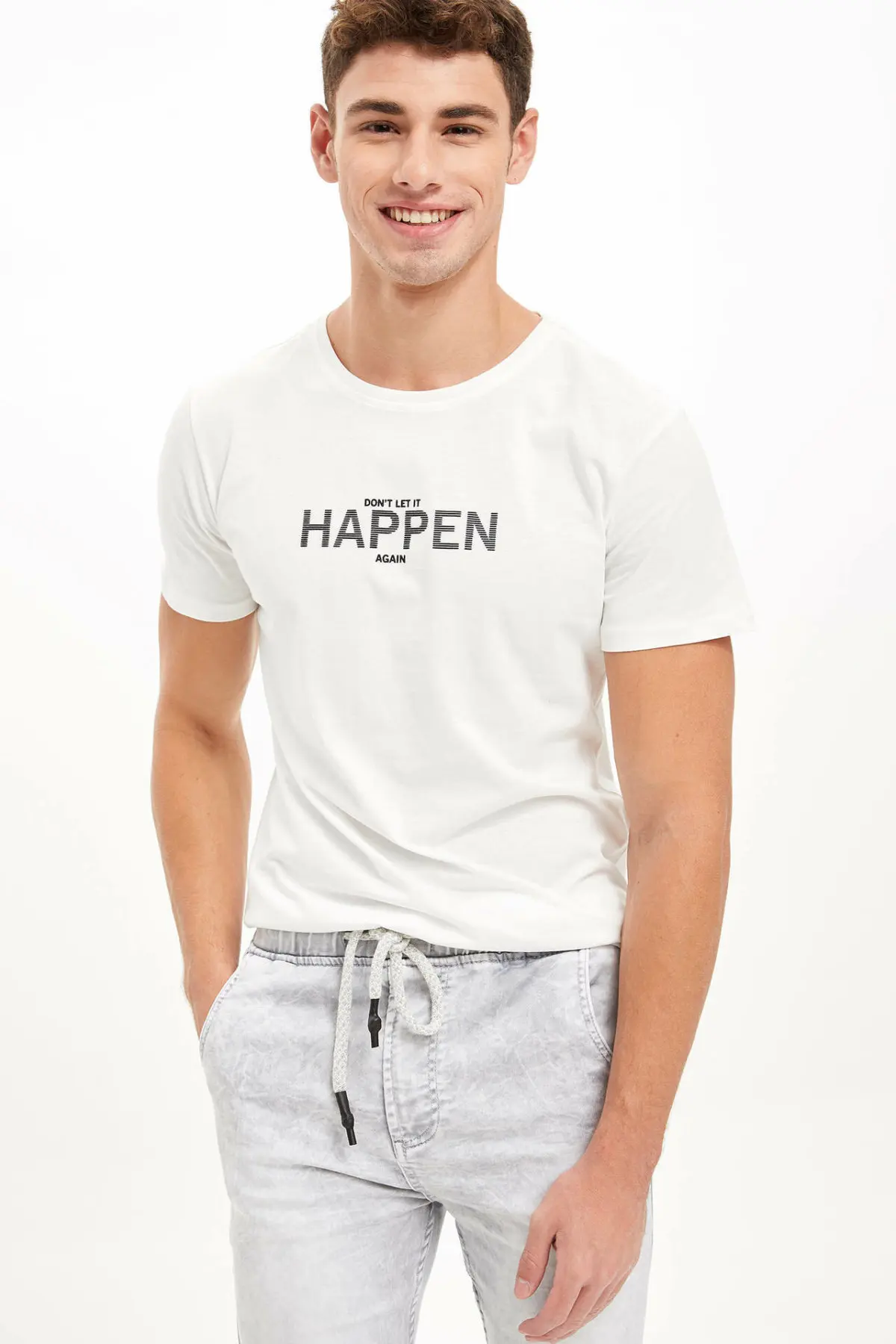 DeFacto человек T Shirt L0845AZ19AU| |