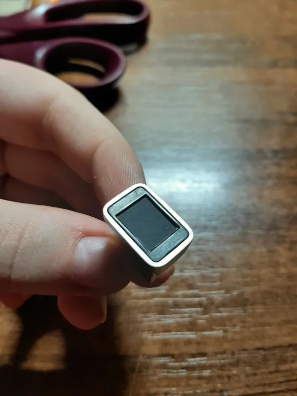 Отзыв о товаре USB-считыватель отпечатков пальцев для безопасных ключей Windows, биометрический сканер отпечатков пальцев, сенсорный модуль для мгновенного прикосновения, простой в использовании, 1 шт. от пользователя E***a