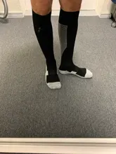 Calcetines deportivos profesionales para hombre y mujer, calcetín largo de esquí térmico, ciclismo de montaña al aire libre, ciclismo, correr, fútbol, color negro y rojo