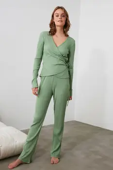 

Trendyol Double Breasted Knitted Pajamas Set THMAW21PT0281