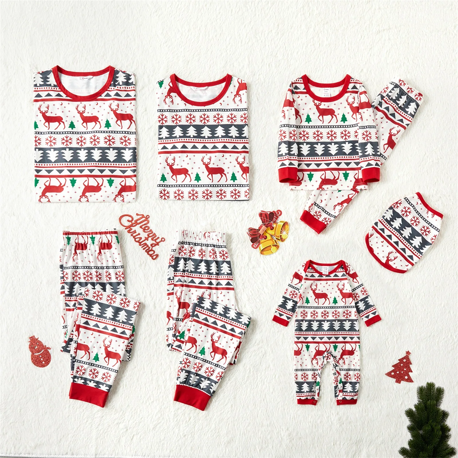 thumbnail image 1 of Pijamas familiares a juego de Navidad PatPat con estampado de copos de nieve en rojo, conjuntos de pijamas familiares a juego de manga larga (resistentes al fuego), 1 of 5