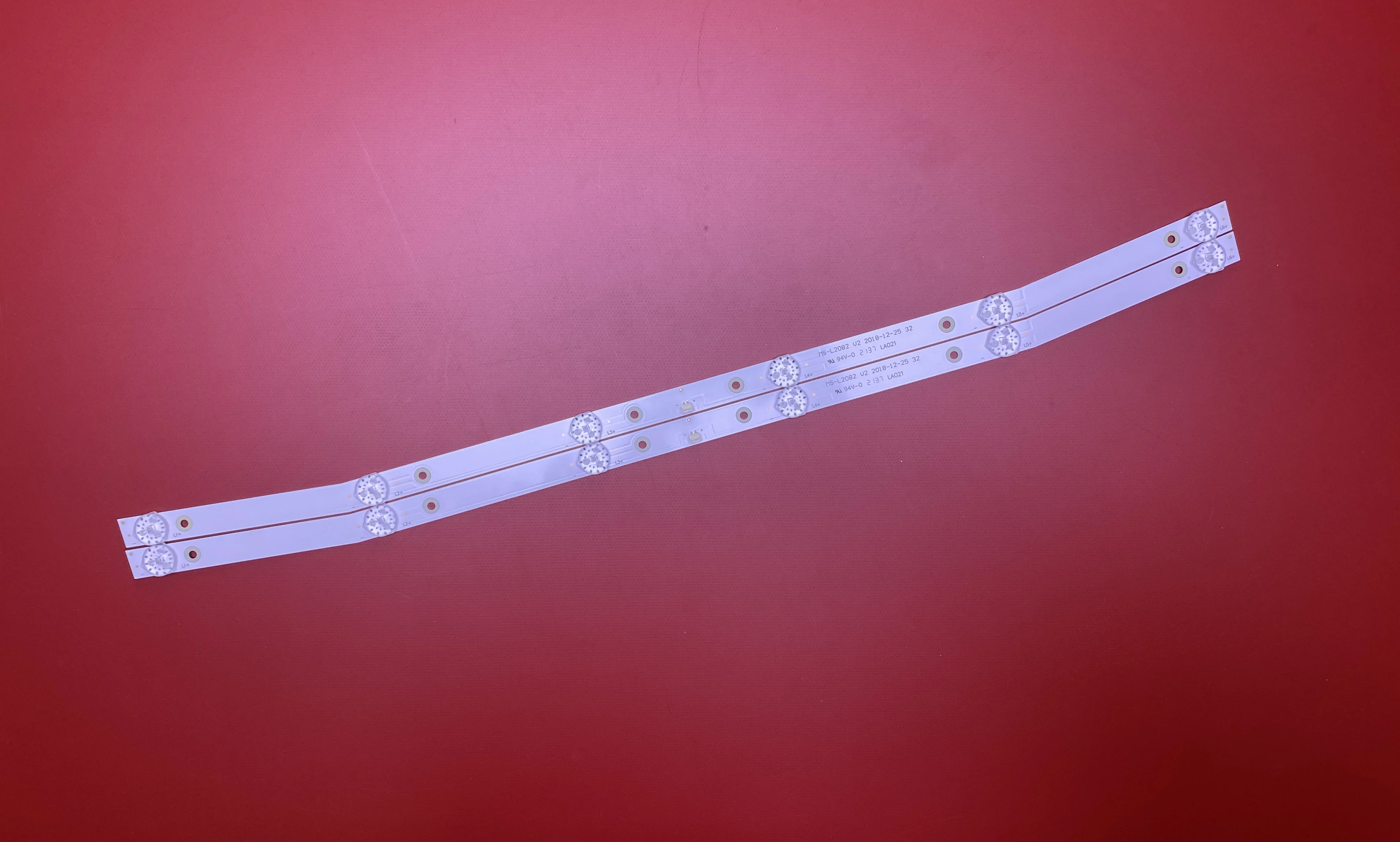 LED TV подсветка MS-L2082 for E32DM1000 HE-75 578.31-15-1T/3030-300-6 R72-32D04-029-13 MS-L3655 |