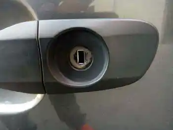 

9170242 BOMBIN LEFT FRONT DOOR VOLVO XC90