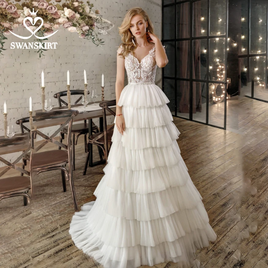 

Boho Beaded Lace Wedding Dress Swanskirt M123 Elegant V-neck Appliques A-Line Crystal Belt Princess Bridal Gown Vestido de novia