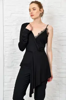 

Trend Alacati Style Women Black Asymmetrical Cut Lace Detail Knitted Blouse ALC-020-019