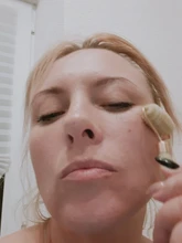 Rodillo masajeador Facial de piedra de Jade Natural, conjunto de rascador de Gua Sha verde, herramientas adelgazantes de belleza, 2 unidades