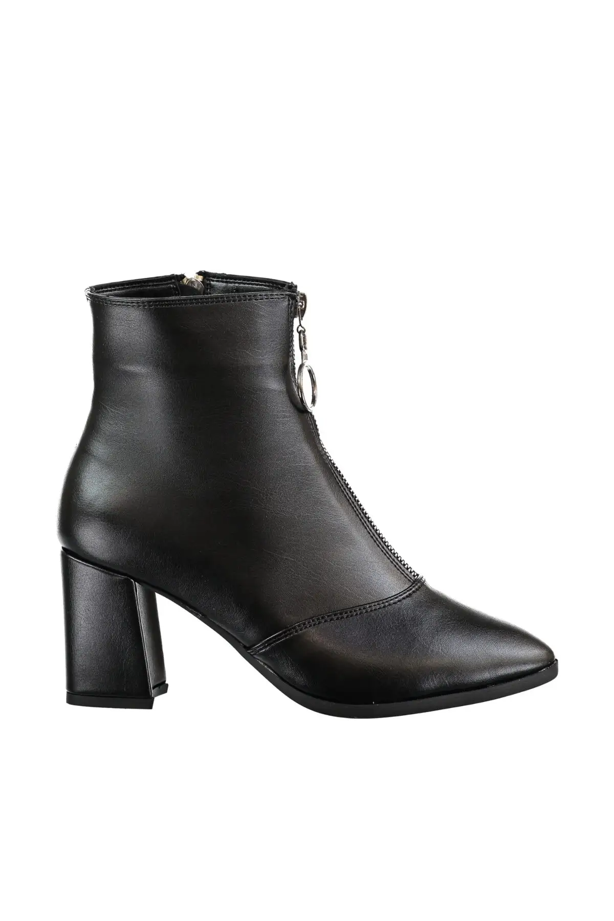

Trendyol Black Women Boots & Bootie TAKAW20BO0187