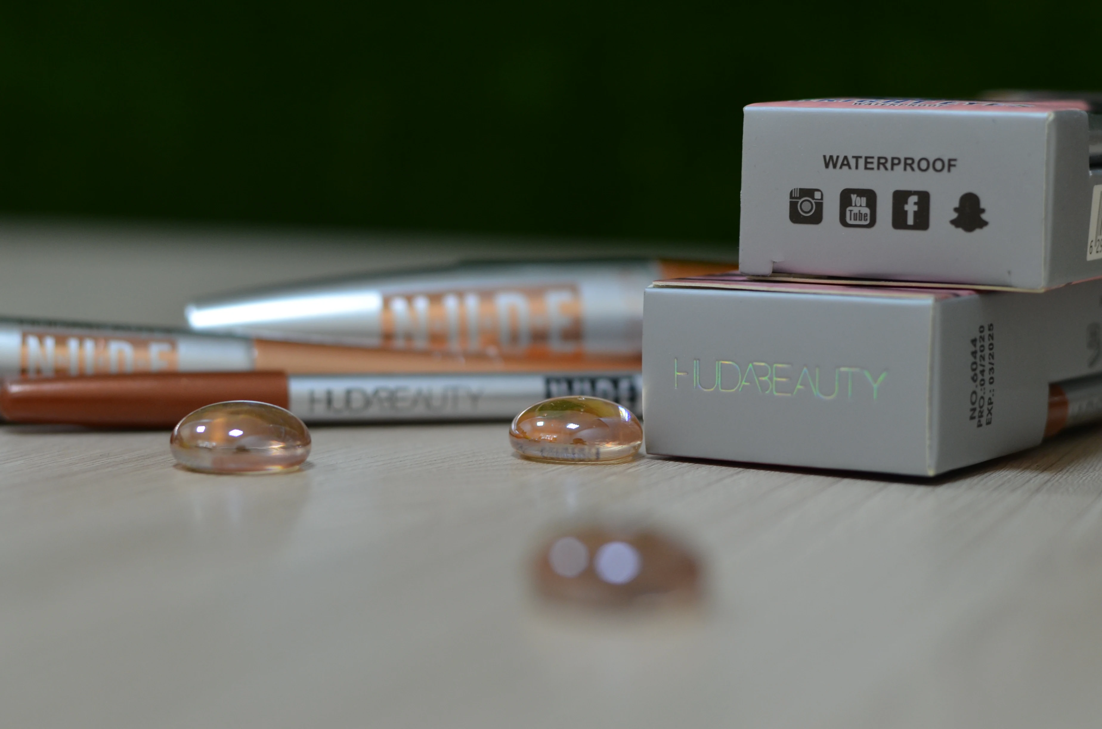Набор 3в1 HUDABEAUTY NUDE Bright Eyes|Наборы для макияжа| |