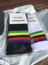 Calcetines de ciclismo para hombre, medias masculinas con diseño de líneas de color del arcoíris, profesionales de competición, aptas con deportes al aire libre, nuevos