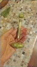 Gua Sha-Rodillo verde 2 en 1, herramientas de Jade Natural, masajeador con piedras para cara, cuello, espalda y Jawline