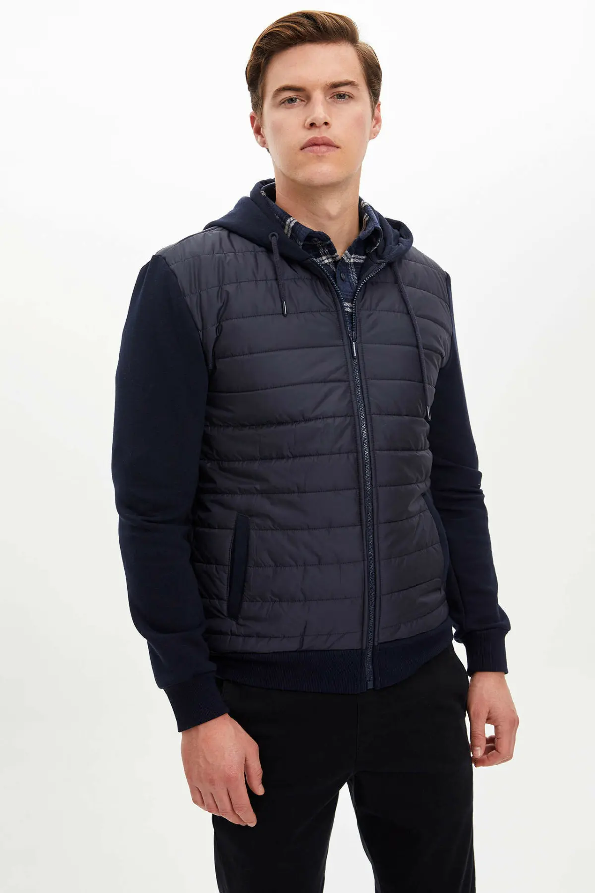 Baratos Moda de hecho para hombre Abrigos de algodón Casual para hombre Abrigos sólidos gruesos para hombre chaquetas cálidas de invierno M4132AZ19WN