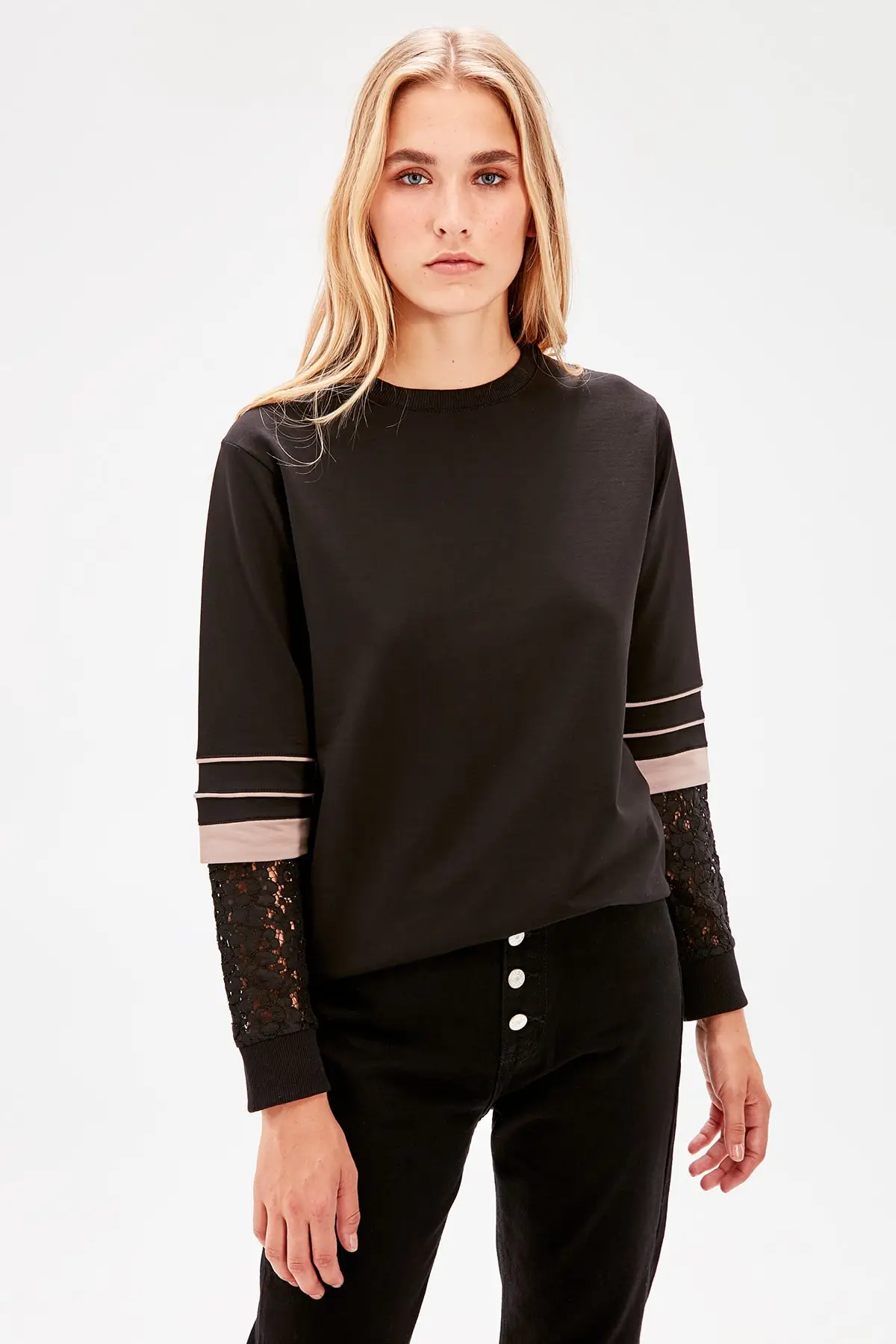 Черный трикотажный свитер с рюшами TWOAW20SW0084|Толстовки и свитшоты| |