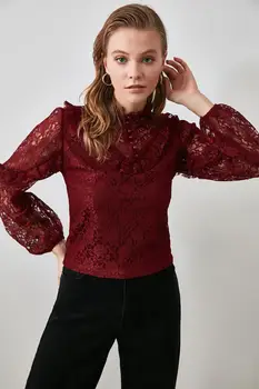 

Trendyol Frilly Lace Knitted Blouse TWOAW21BZ0643