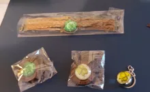 Colgante de trébol de cuatro hojas para mujer, collar de madera de TRÉBOL DE LA SUERTE, hecho a mano, joyería de cabujón de cristal