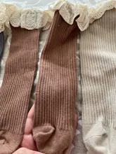 Primavera nueva 4 par/lote calcetines de niñas bebé largo Calcetines niños de la longitud de la rodilla de algodón suave bebé NIÑOS Calcetines de 1-6 años hasta la rodilla calcetines de encaje