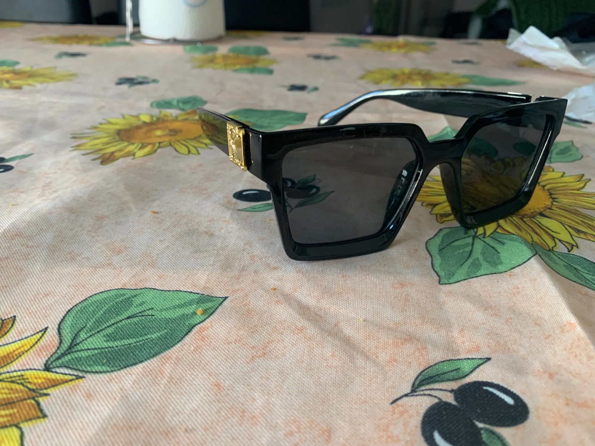 משקפי שמש לאישה דגם 1655 photo review