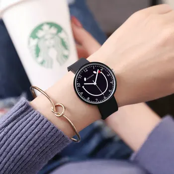 

Korean fashion new ladies watch smiley watch cartoon smiley pattern mirror digital quartz ladies watch Children smiley watch