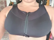 Deportes Bras de Yoga mujeres Yoga superior de talla grande sujetador de deporte para las mujeres gimnasio de alto impacto deportes Bra mujer sujetador de espalda cruzada Fitness entrenamiento corriendo