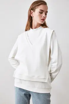 

Trendyol Lacing Detailed 2 in1 Basic Knitted Sweatshirt TWOAW21SW0115