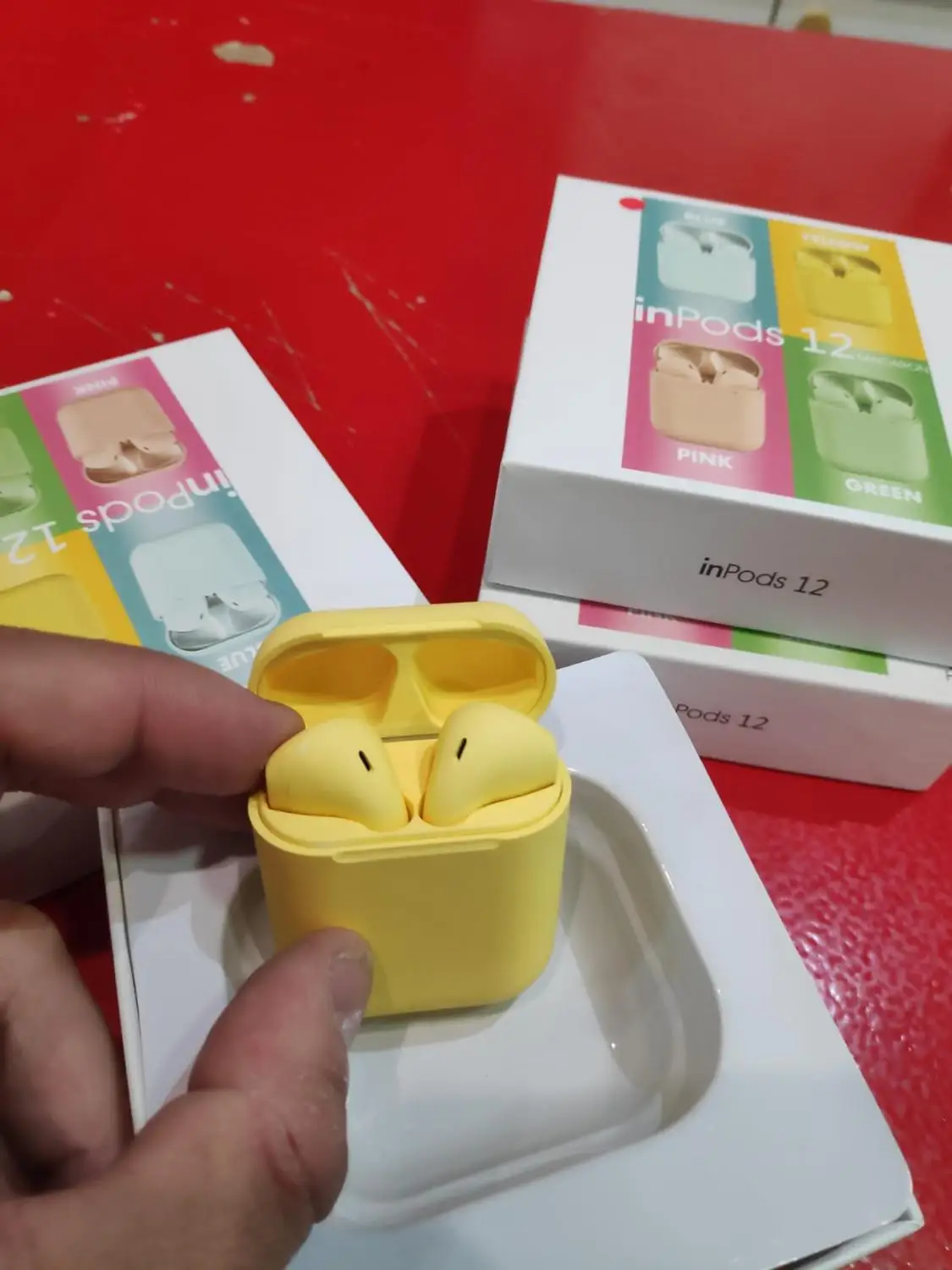 Auriculares inalámbricos bluetooth inPods 12 с помощью губки Макарон 5,0 cajita bateria внешний аккумулятор на Airpods стерео cascos грех кабель сайт peques - Цвет: Цвет: желтый