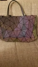 Bolso luminoso de gran capacidad para mujer, bandolera de hombro acolchada con holograma láser liso, plegable, con gran capacidad geométrica