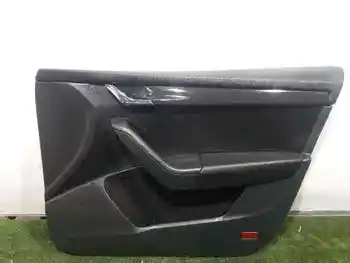 

5E1867014 TRIM RIGHT FRONT DOOR SKODA OCTAVIA COMBI (5E5)