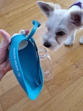 Botella de agua portátil para mascotas, tazón de viaje de 580ml con diseño de hojas de silicona suave para cachorros y gatos, dispensador de agua para mascotas al aire libre