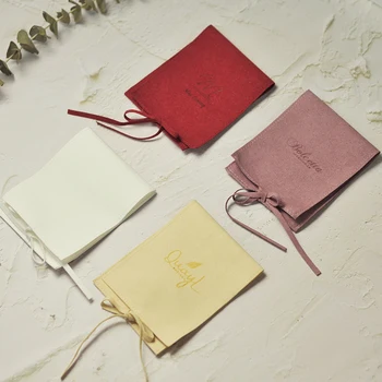 

8*10cm Custom Logo White Deboss Printed Wedding Favor Envelope Microfiber ties Jewelry Pouch