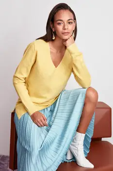 

Trendyol Yellow V Neck Long Sweater Sweater TWOAW20KZ0187
