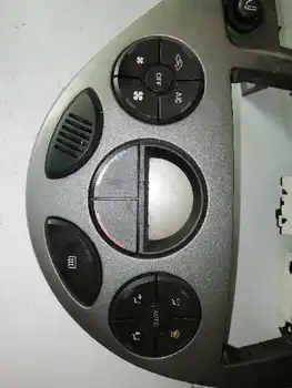 

2S4H18C612AF WBMA09445 Command Climate Ford Focus Saloon (cak) *