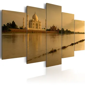 

Table-The legendary Taj Mahal-100x50