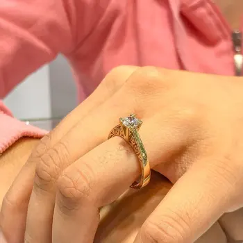 

New Solitaire 4 Nail 6 mm Engagement Gold Ring