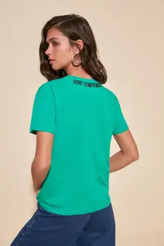 

Trendyol Embroidered Semi-Fitted Knitted T-Shirt TWOSS20TS1017