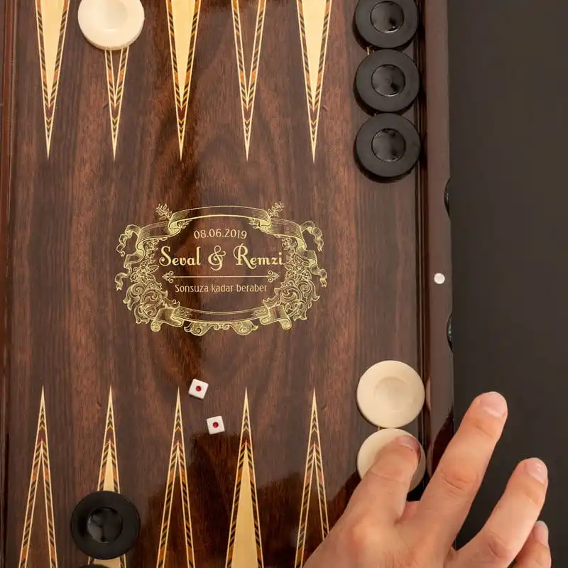 ciftlere-ozel-yildonumu-tasarimli-tavla-25070