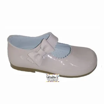 

Mary Janes pink patent leather makeup with velcro, Pirufín