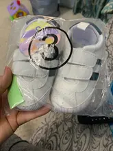 Zapatos de cuna de piel sintética para bebé recién nacido, zapatillas de deporte para niño y niña